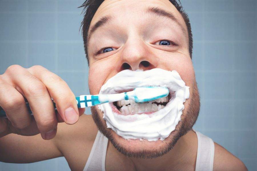 klart Notesbog boom Too Much Toothbrush Time: Overbrushing Damages Your Teeth -