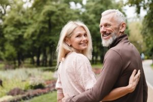 restorative treatment implant